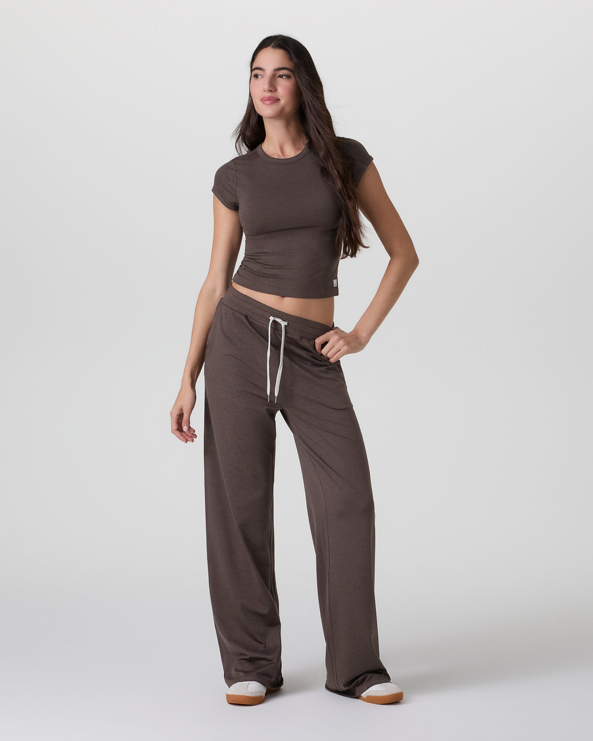 Halo Essential Wideleg Pant - Long Java Heather | Vuori