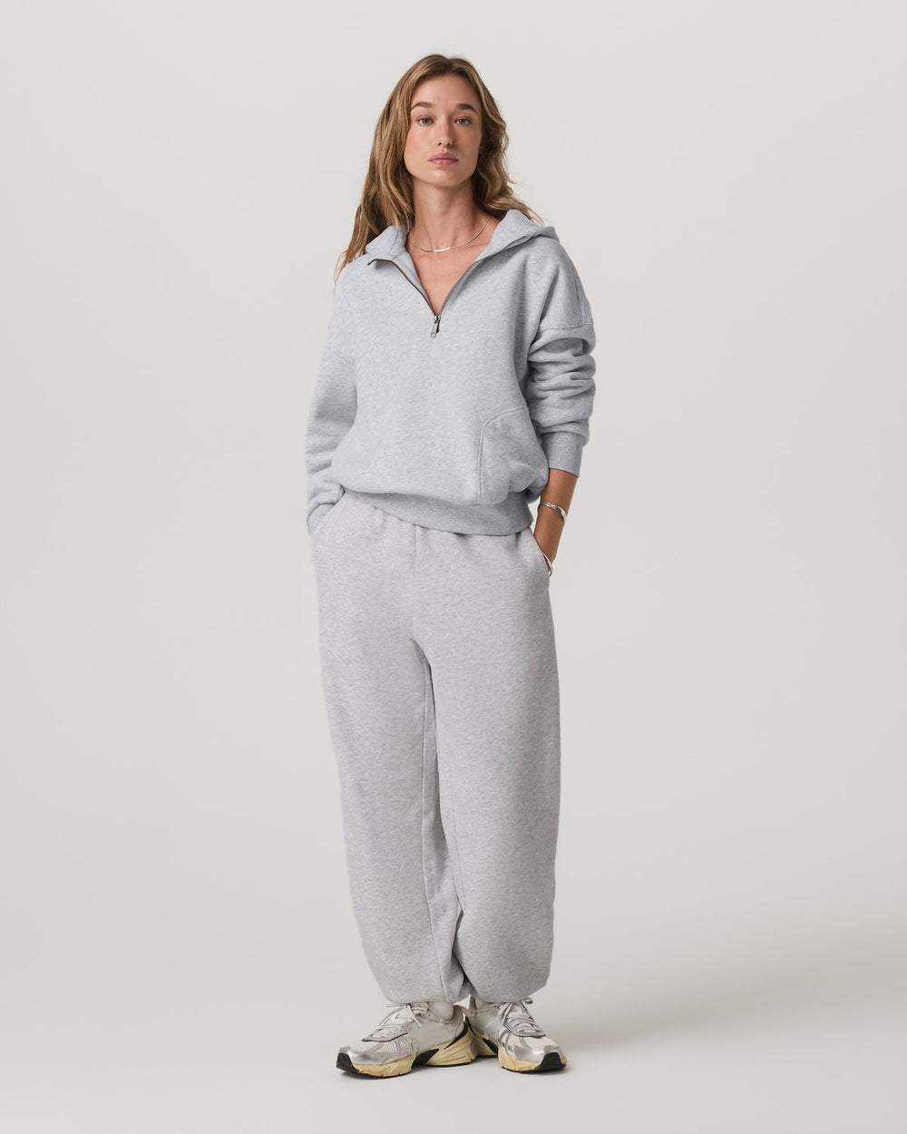 Women's Restore Classic Sweatpant - Short Pale Grey | Vuori Online