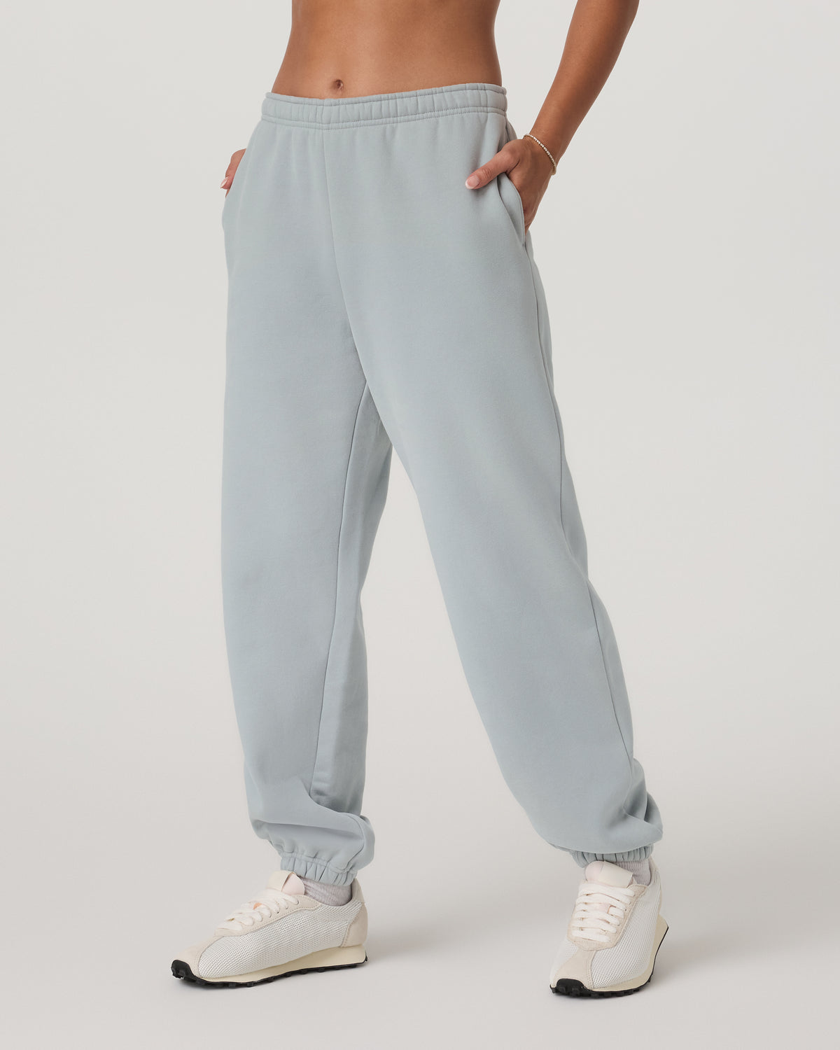 Restore Classic Sweatpant Women's Blue Haze Pants | Vuori US