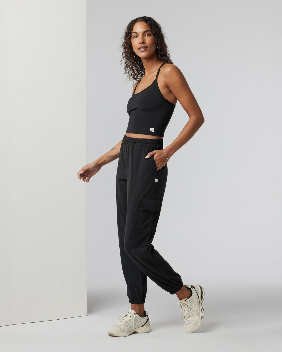 Boyfriend Cargo Sweatpant Black Heather Sweatpants | Vuori For sale