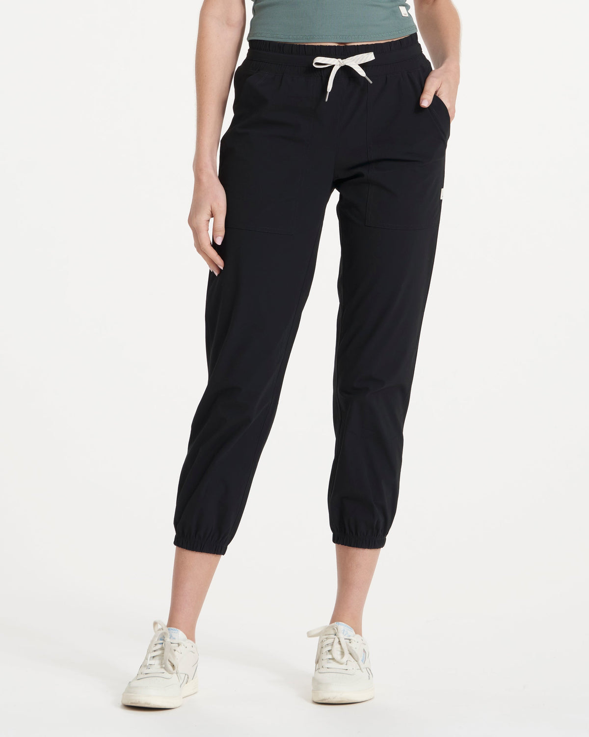Miles Jogger Women's Lightweight Black Pants | Vuori Online