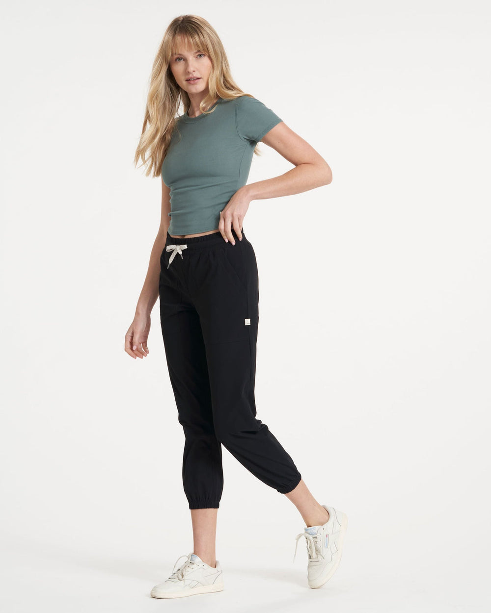 Miles Jogger Women's Lightweight Black Pants | Vuori Online