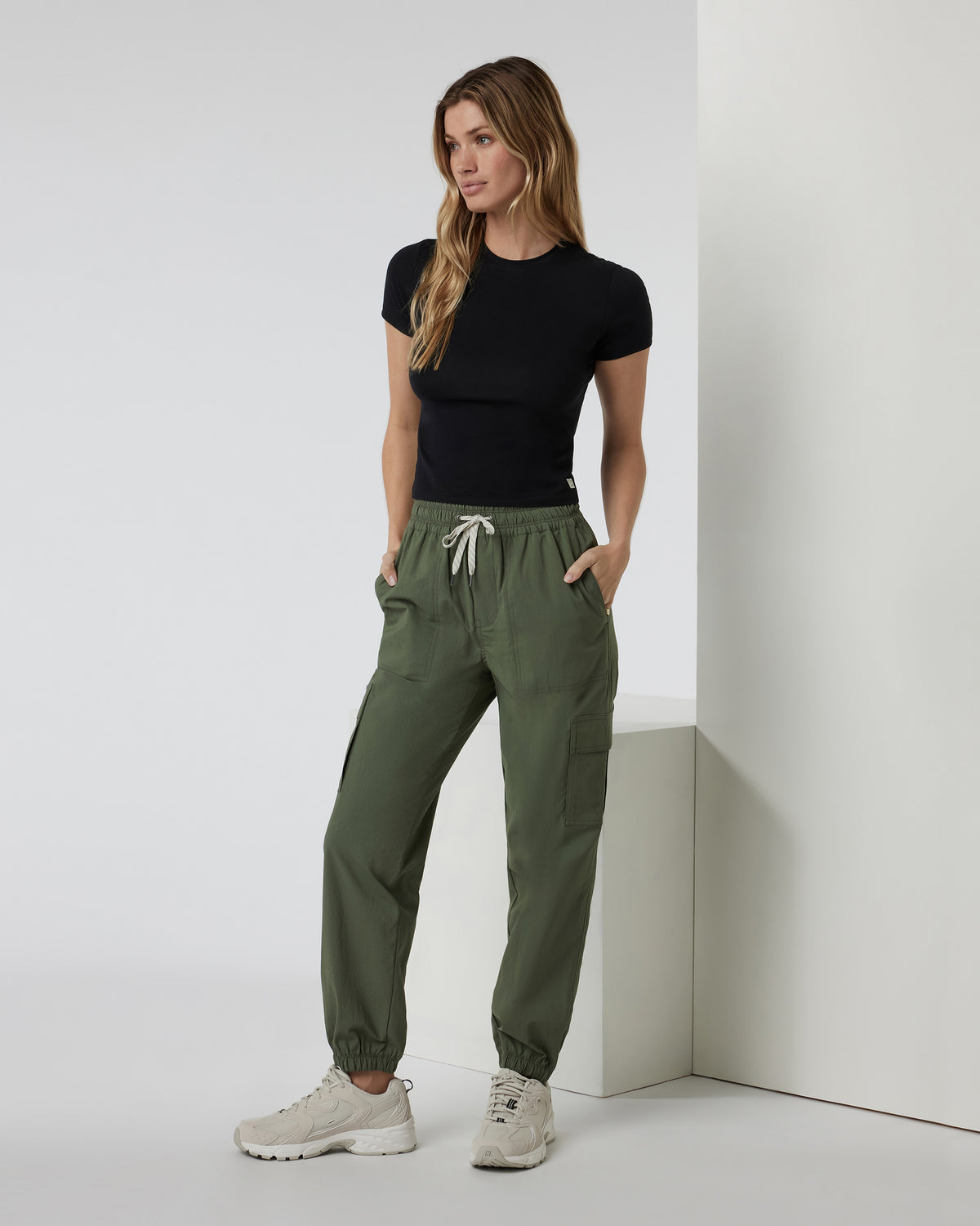 Birch Jogger Women's Army Utility Joggers | Vuori Discount