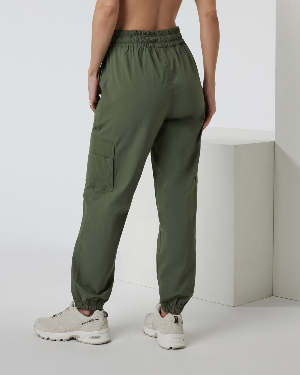Birch Jogger Women's Army Utility Joggers | Vuori Discount