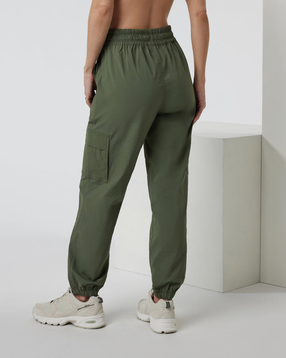 Birch Jogger Women's Army Utility Joggers | Vuori Discount