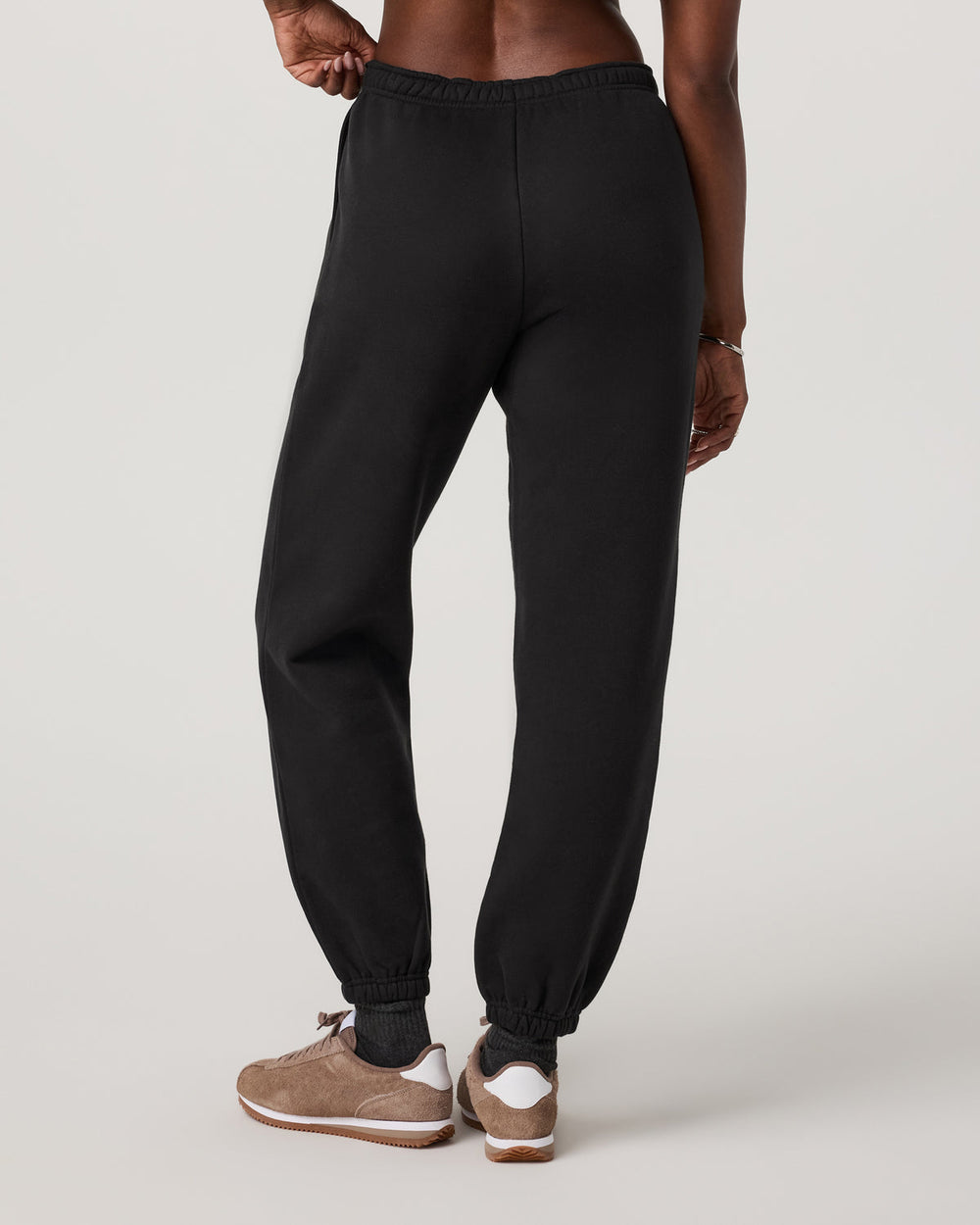 Women's Restore Classic Sweatpant - Long Washed Black | Vuori For sale