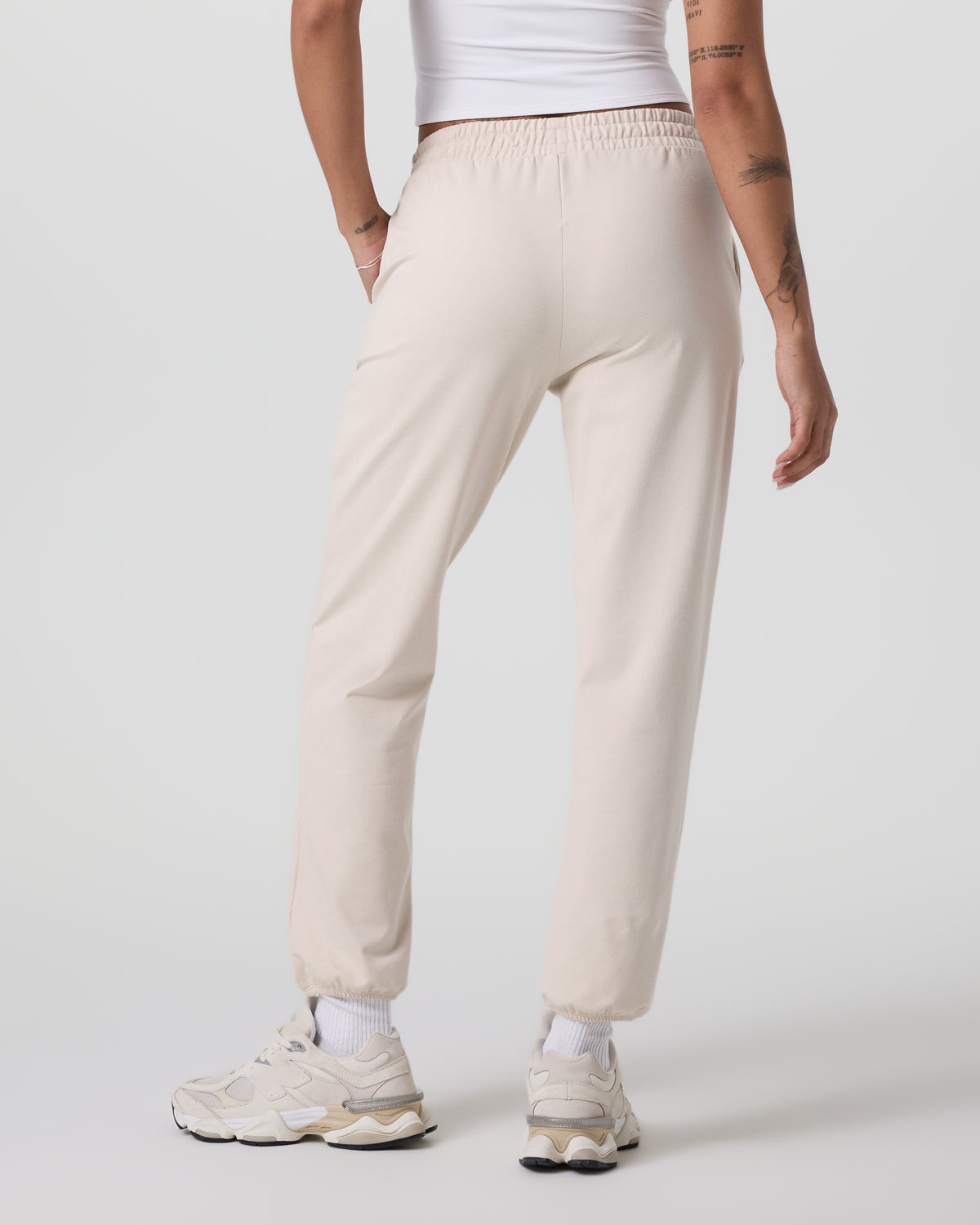 Granite Performance Jogger Milkweed Heather | Vuori Online