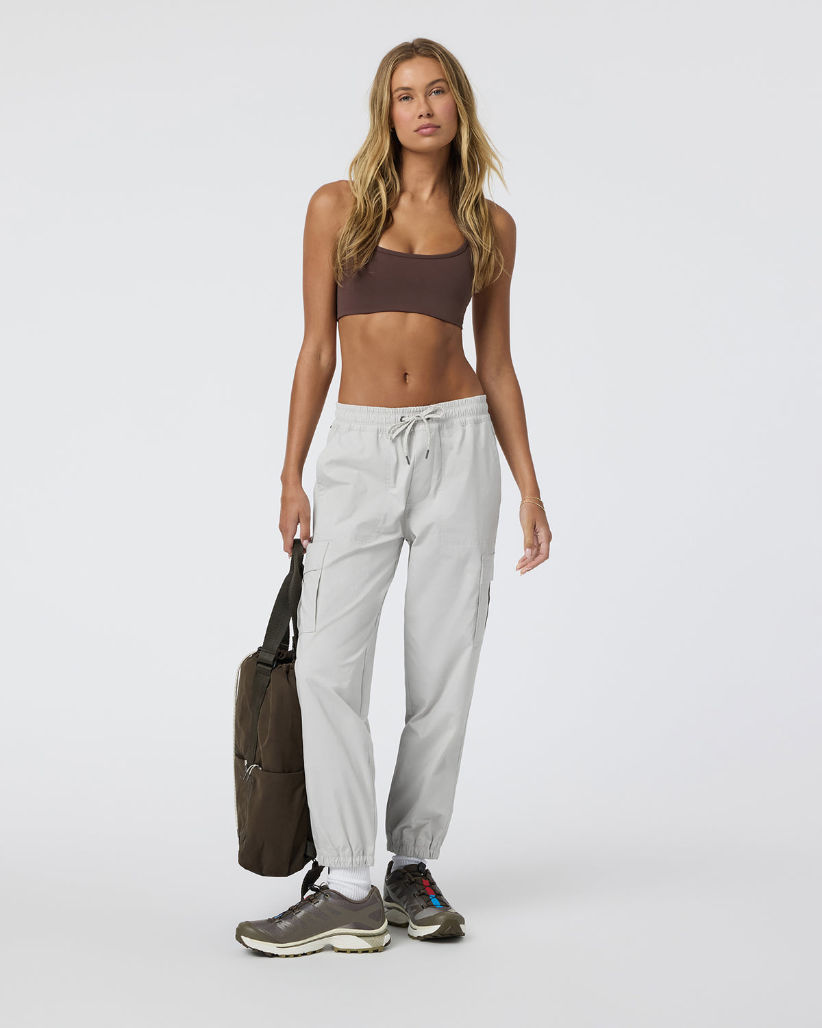 Birch Jogger Women's Silver Cloud Utility Joggers | Vuori Outlet