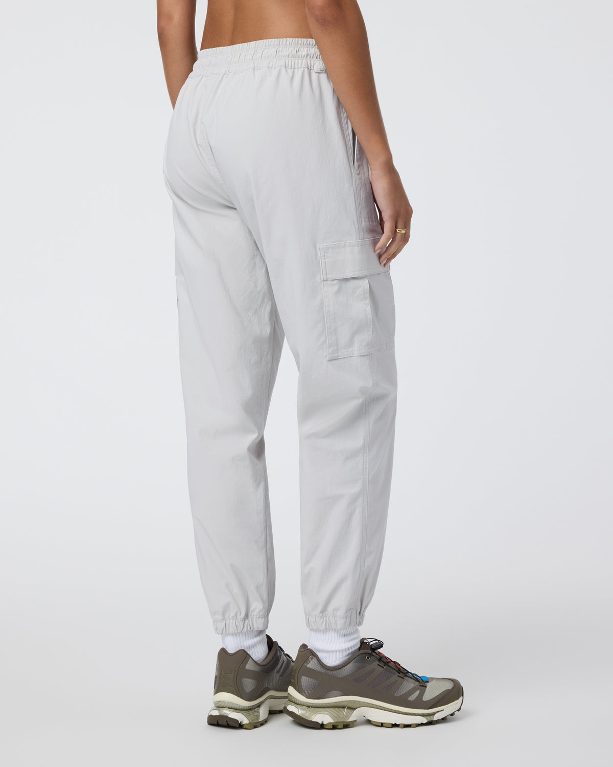 Birch Jogger Women's Silver Cloud Utility Joggers | Vuori Outlet