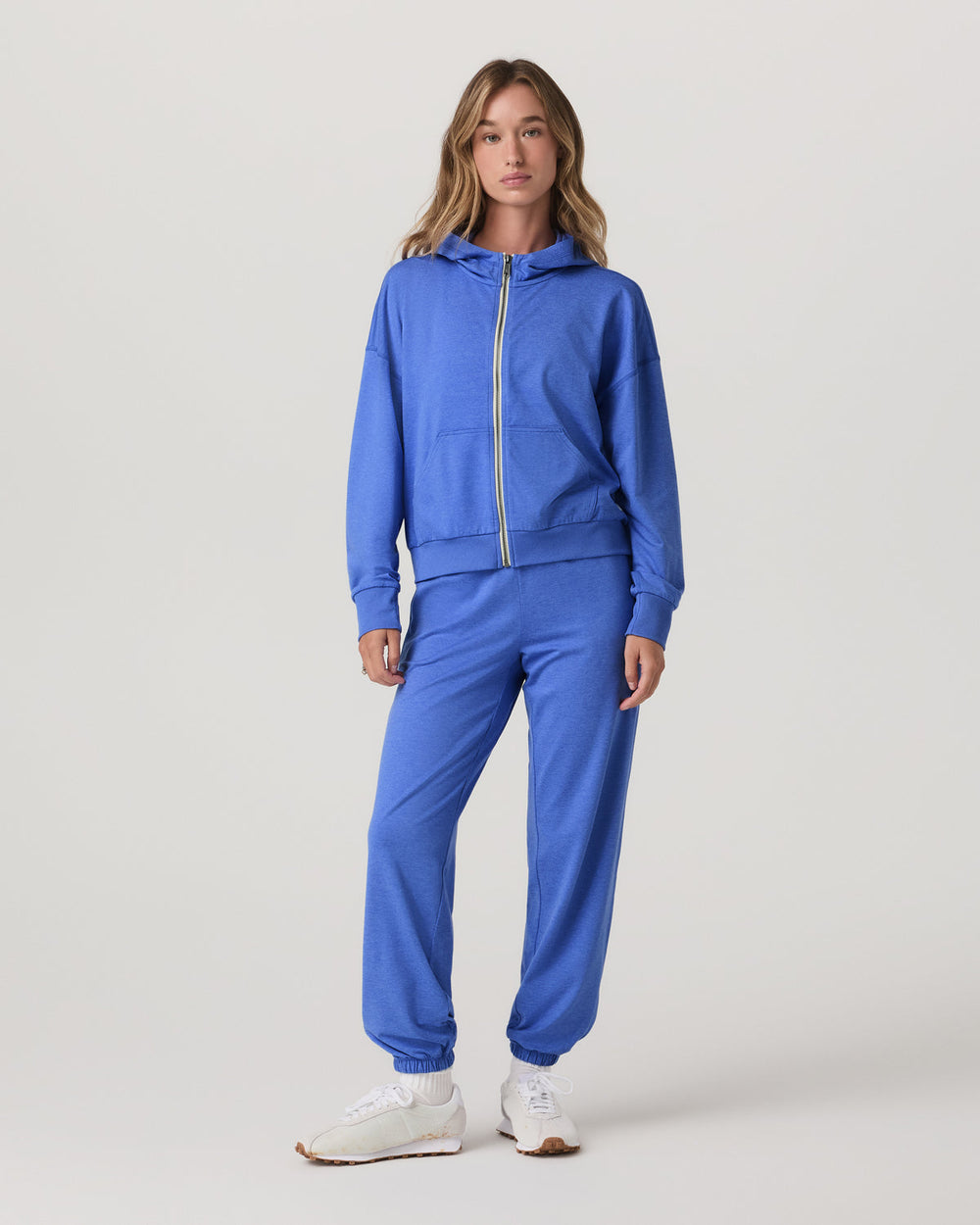 Halo Modern Sweatpant Women's Bright Iris Heather Pants | Vuori Outlet