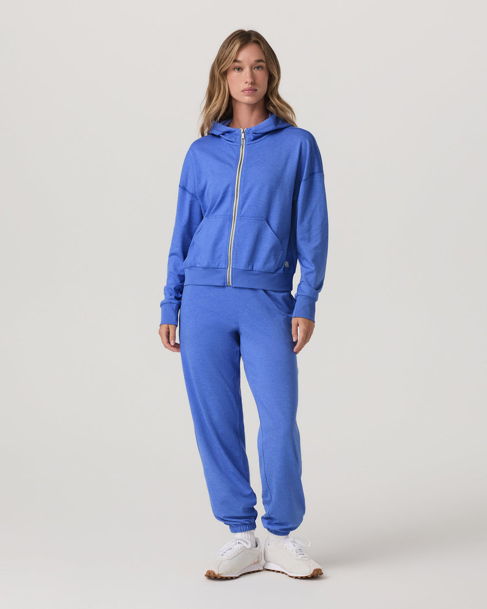 Halo Modern Sweatpant Women's Bright Iris Heather Pants | Vuori Outlet