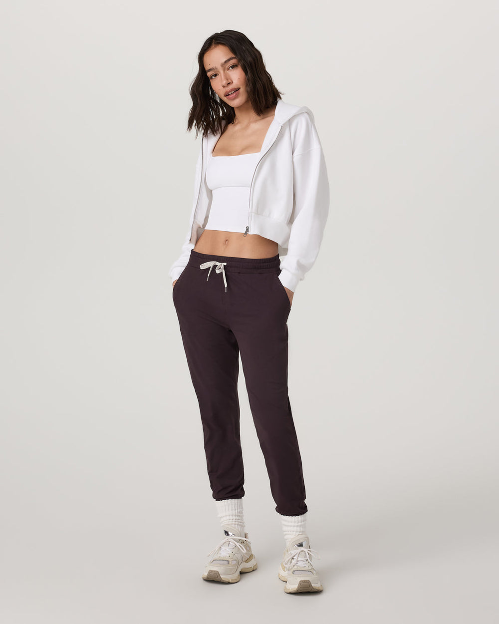 Performance Jogger - Long Women's Raisin Joggers | Vuori Clothing