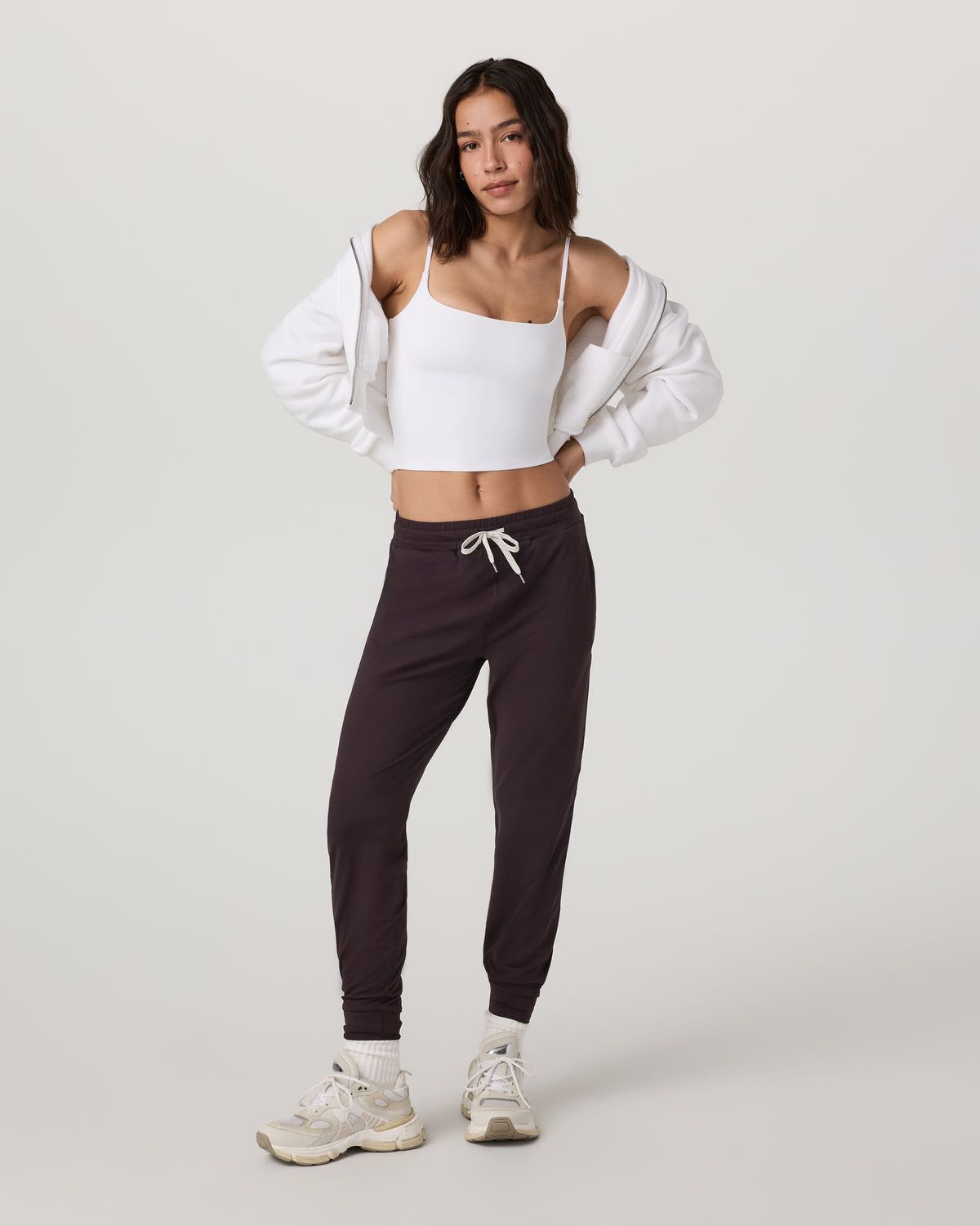 Performance Jogger - Long Women's Raisin Joggers | Vuori Clothing