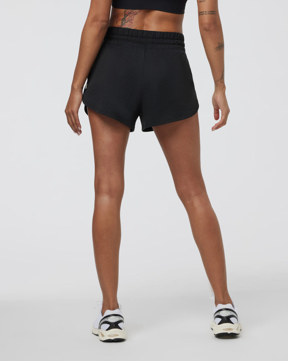 Halo Performance Short 2.0 Black Heather Shorts | Vuori Online