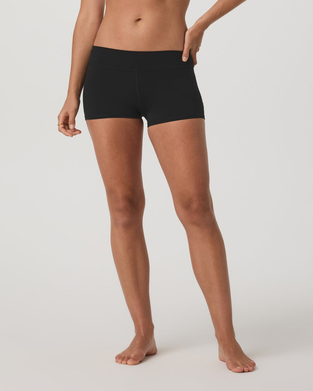 Vuori AllTheFeels™ LR Shorty Women's Black Shorts | Vuori Discount