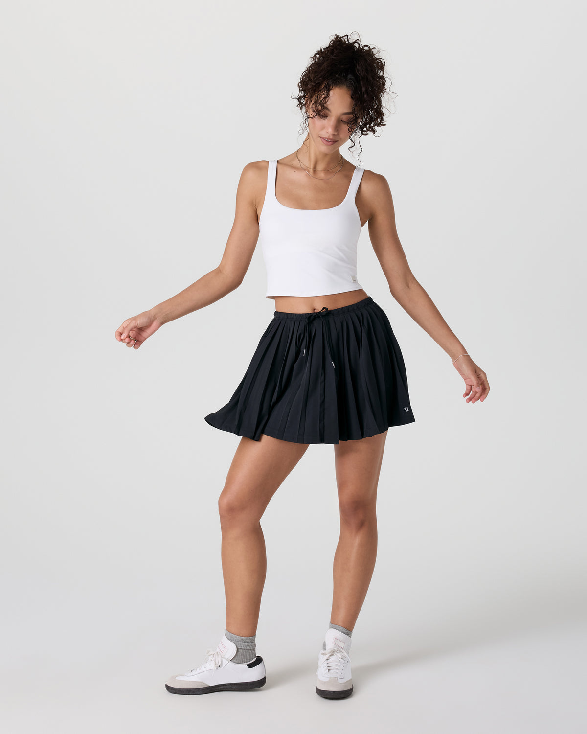 Clementine Pleated Skirt 15" Black | Vuori Online