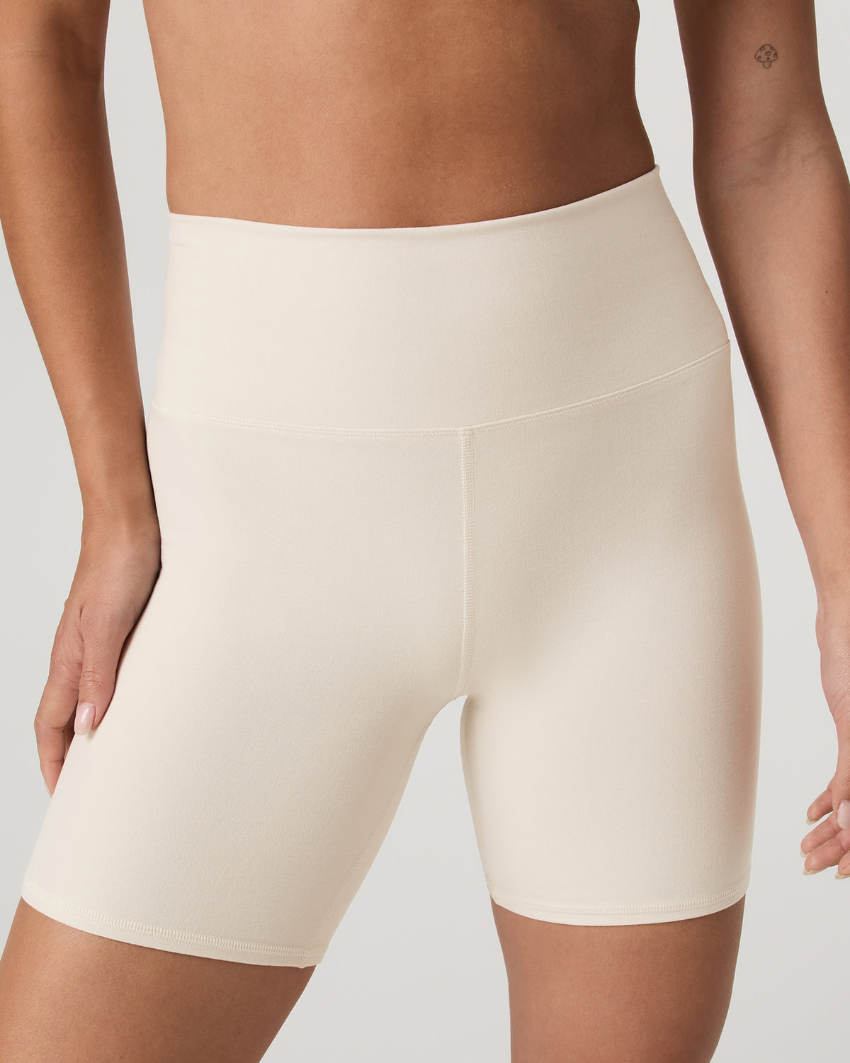 Clean Elevation Shorty Women's Bone Heather Shorts | Vuori On sale