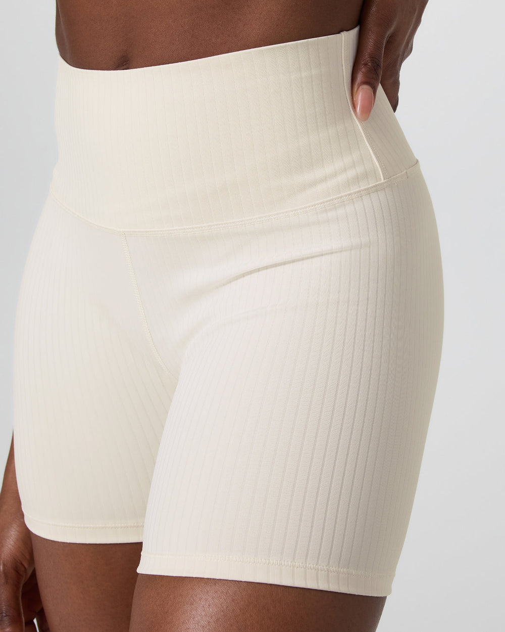 Inversion Rib Short Marshmallow | Vuori Online