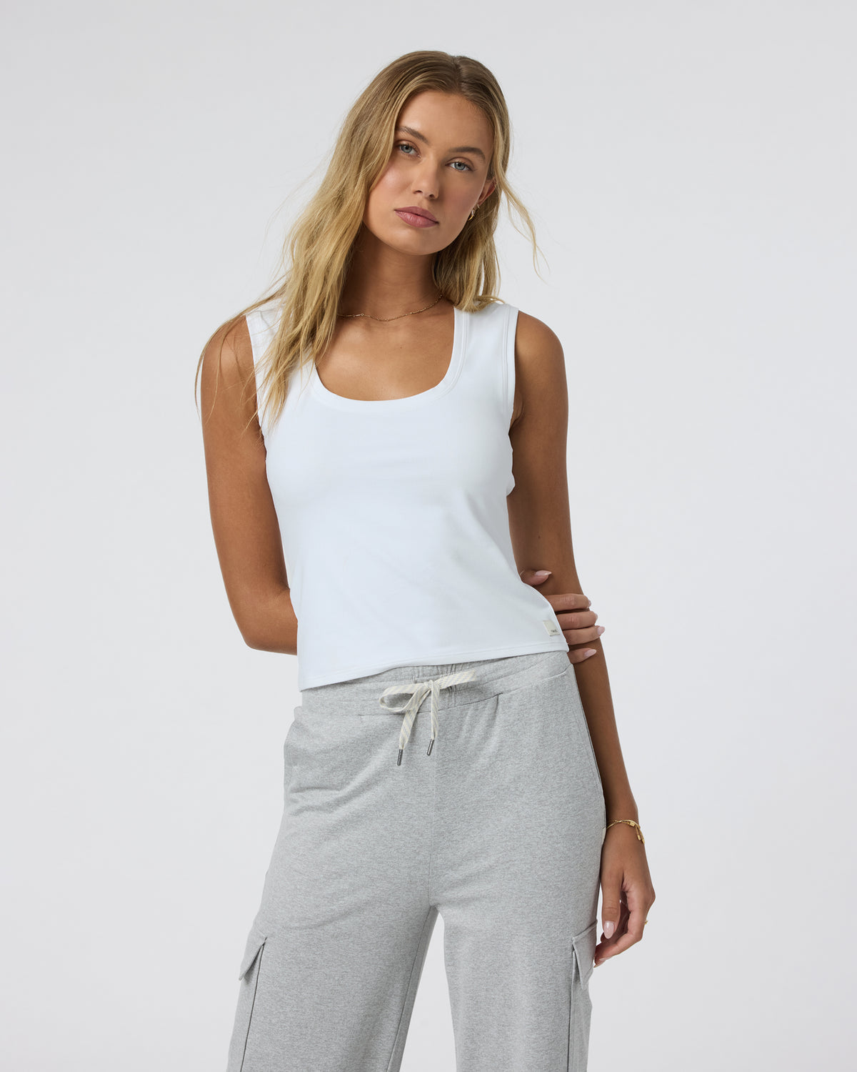 Halo Essential Scoop Tank White | Vuori Discount