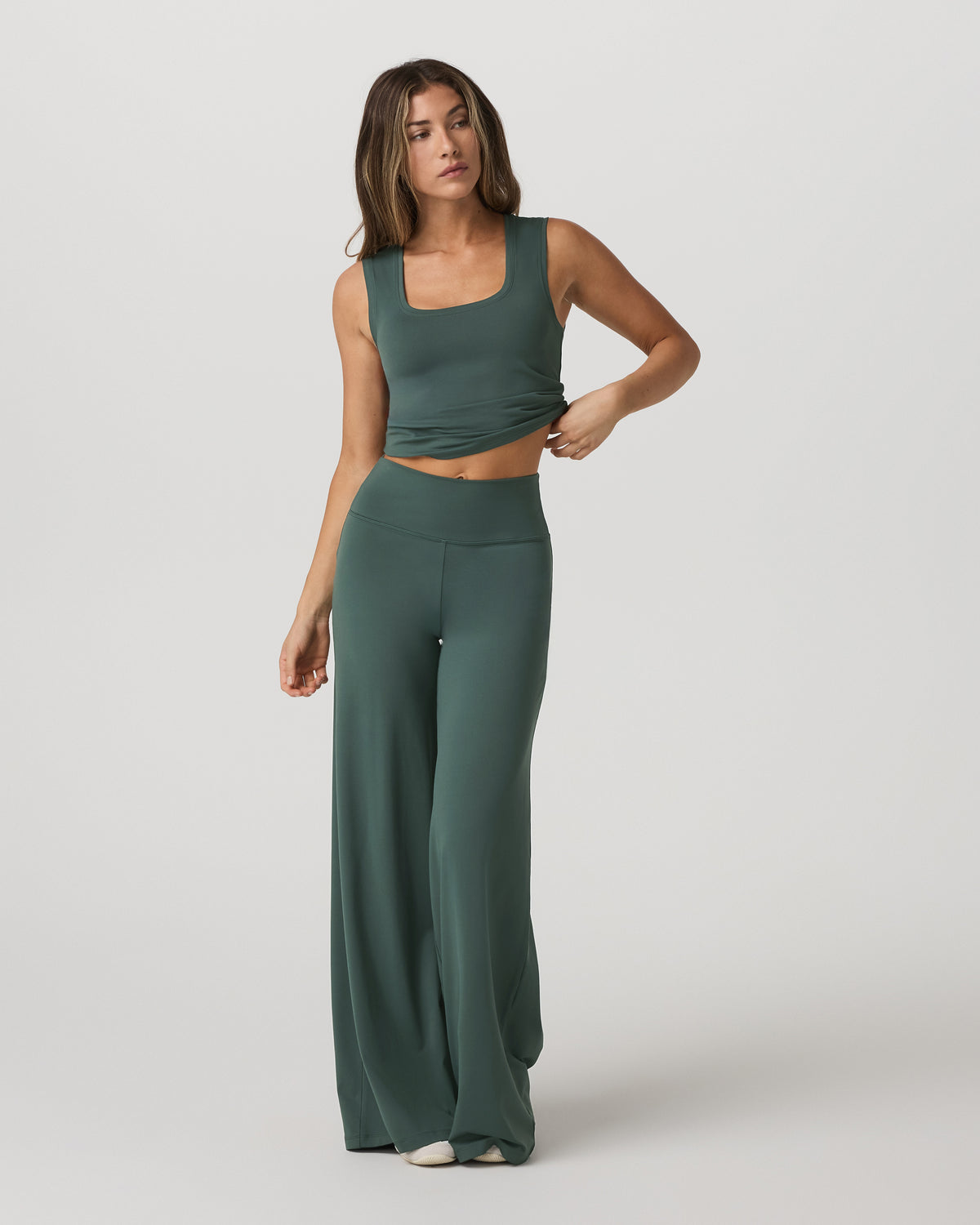 Halo Essential Scoop Tank Women's Agate Green Tank Top | Vuori For sale