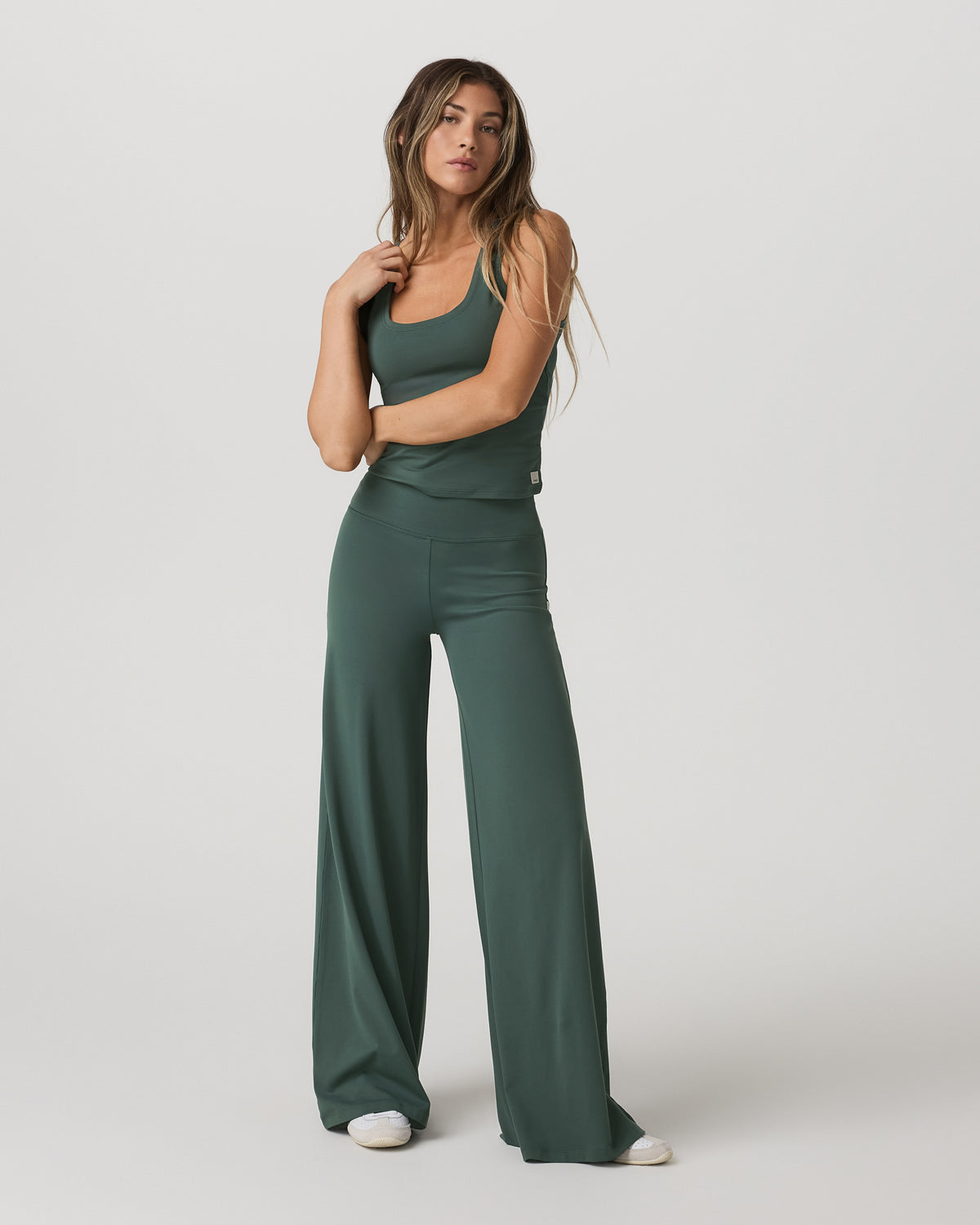 Halo Essential Scoop Tank Women's Agate Green Tank Top | Vuori For sale