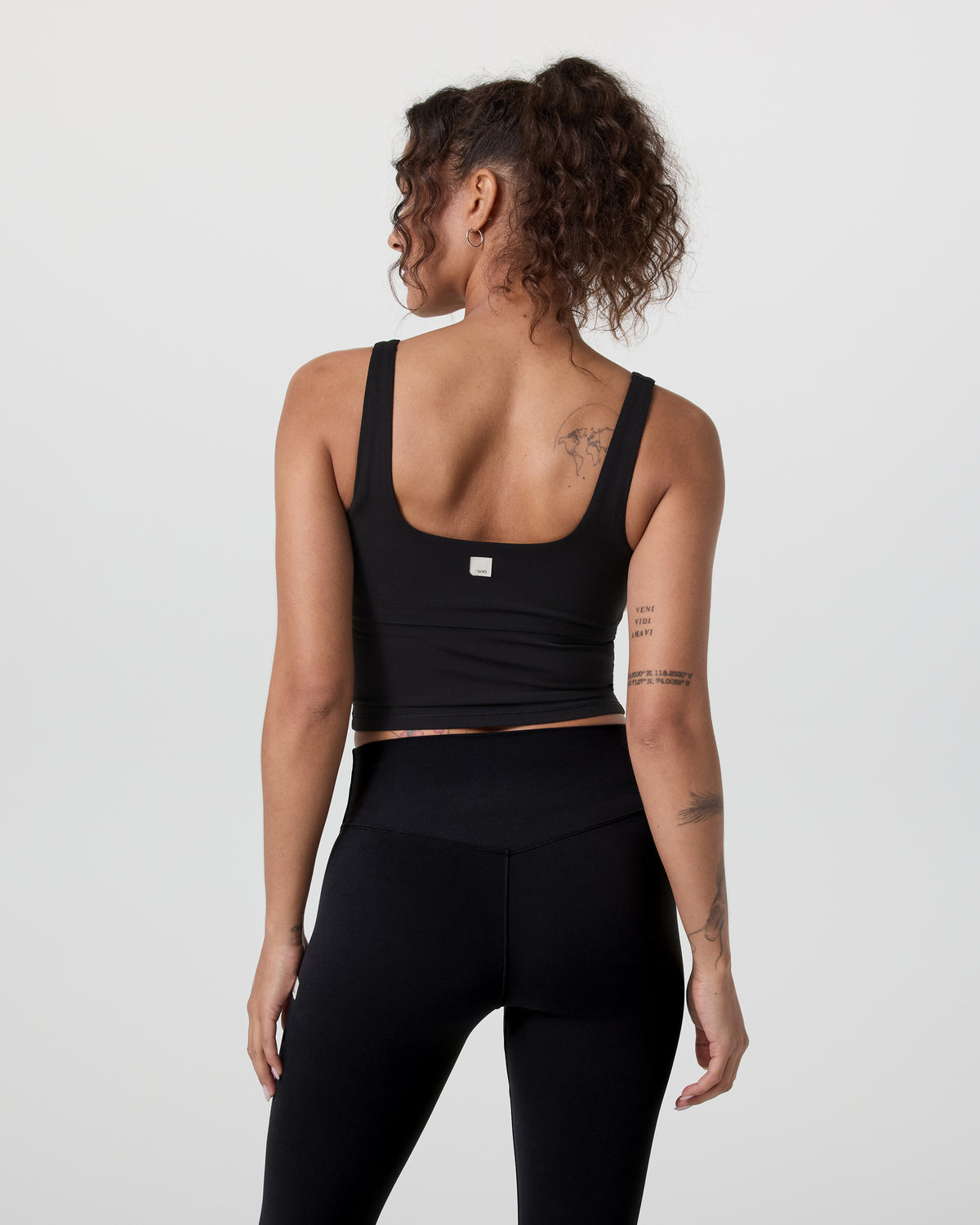 Vuori AllTheForm™ Support Tank Black | Vuori Outlet