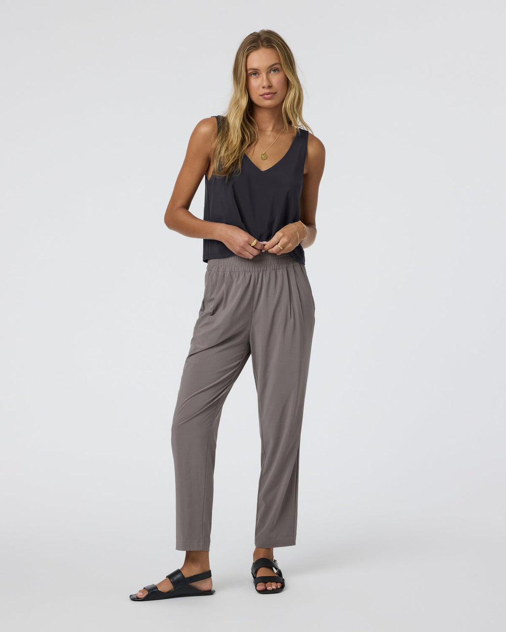 Villa Cropped Tank Black | Vuori Discount