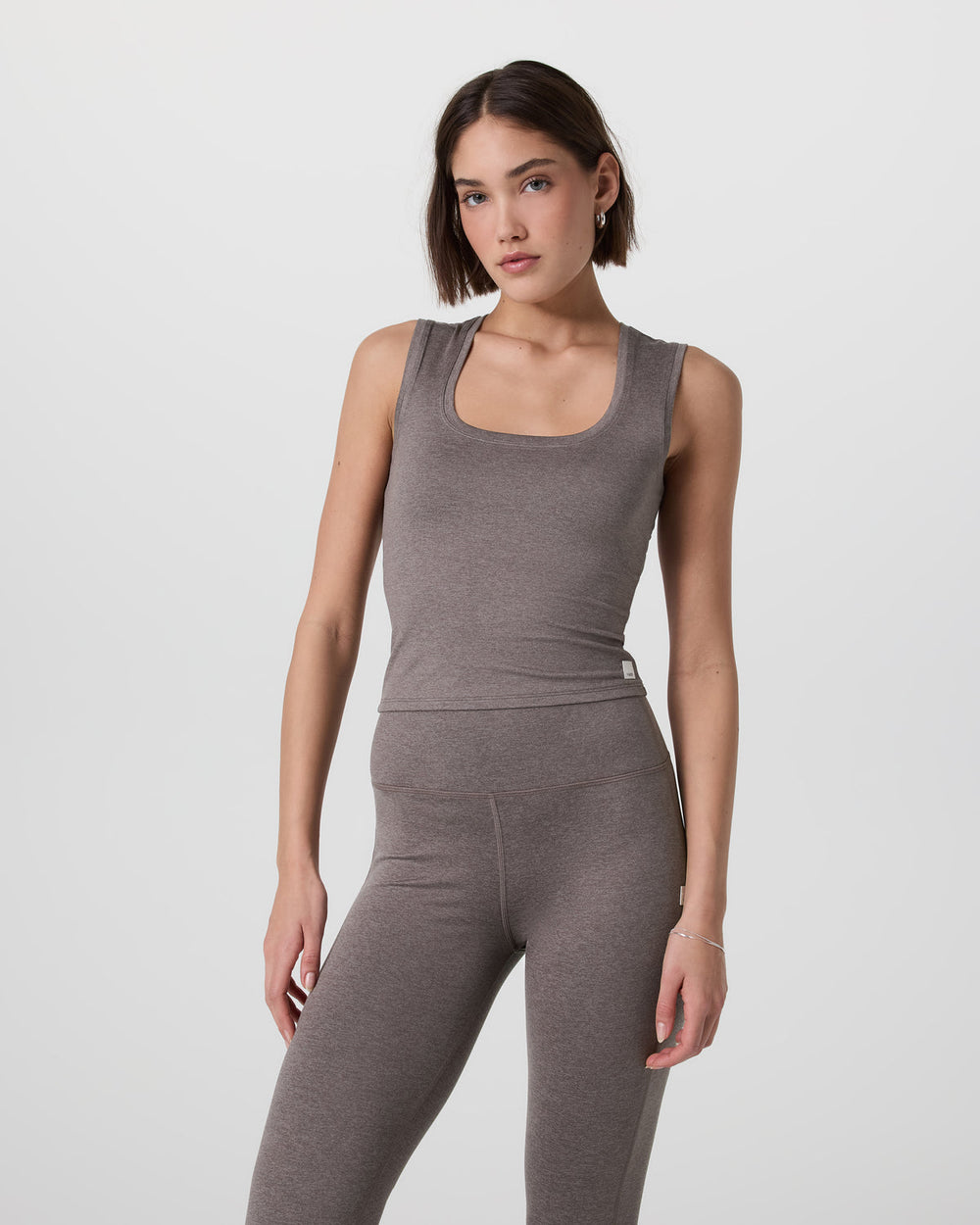 Halo Essential Scoop Tank Chia Heather | Vuori Outlet