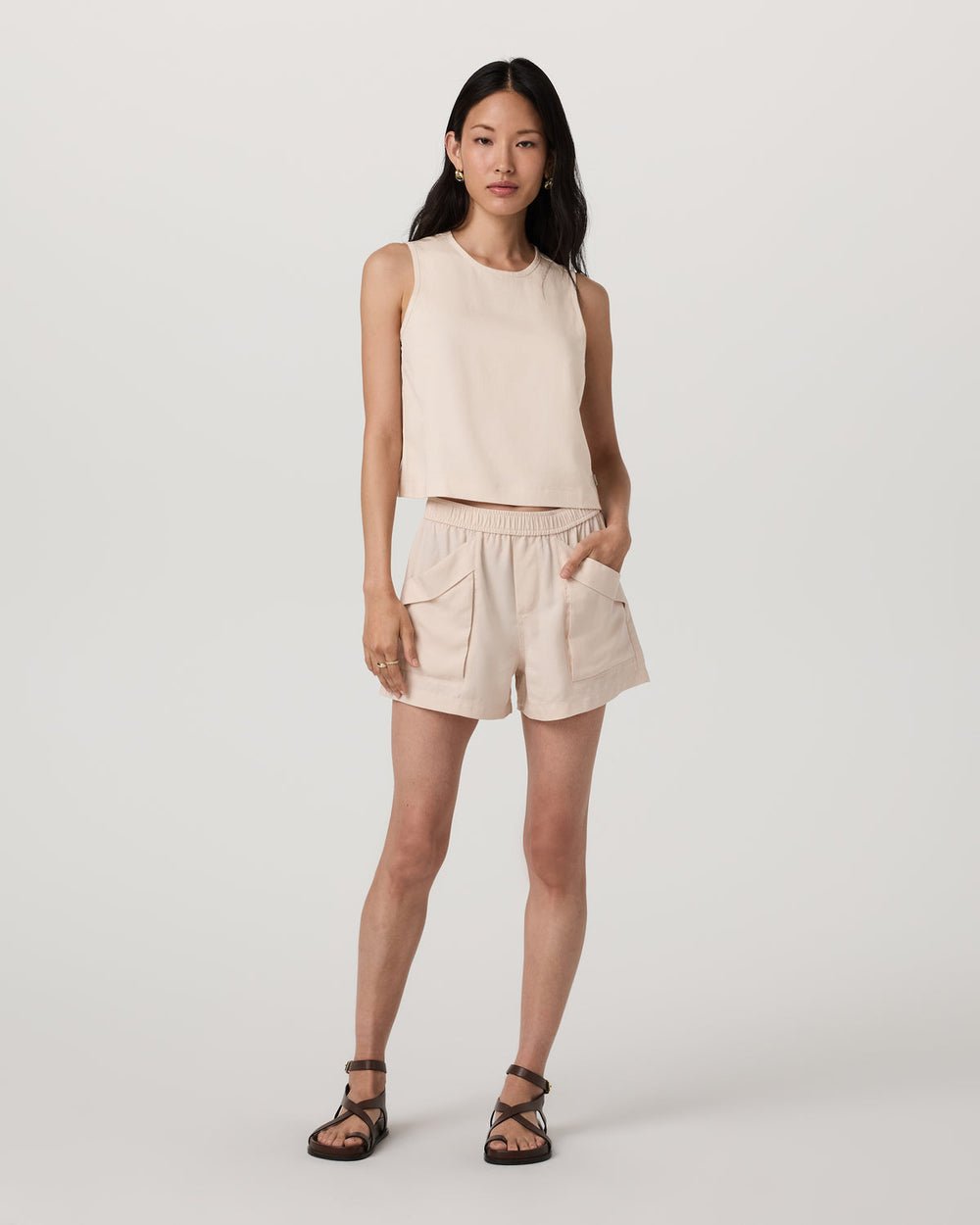 Trestles Twill Crop Tank Women's Sand Dollar Tank Top | Vuori Outlet
