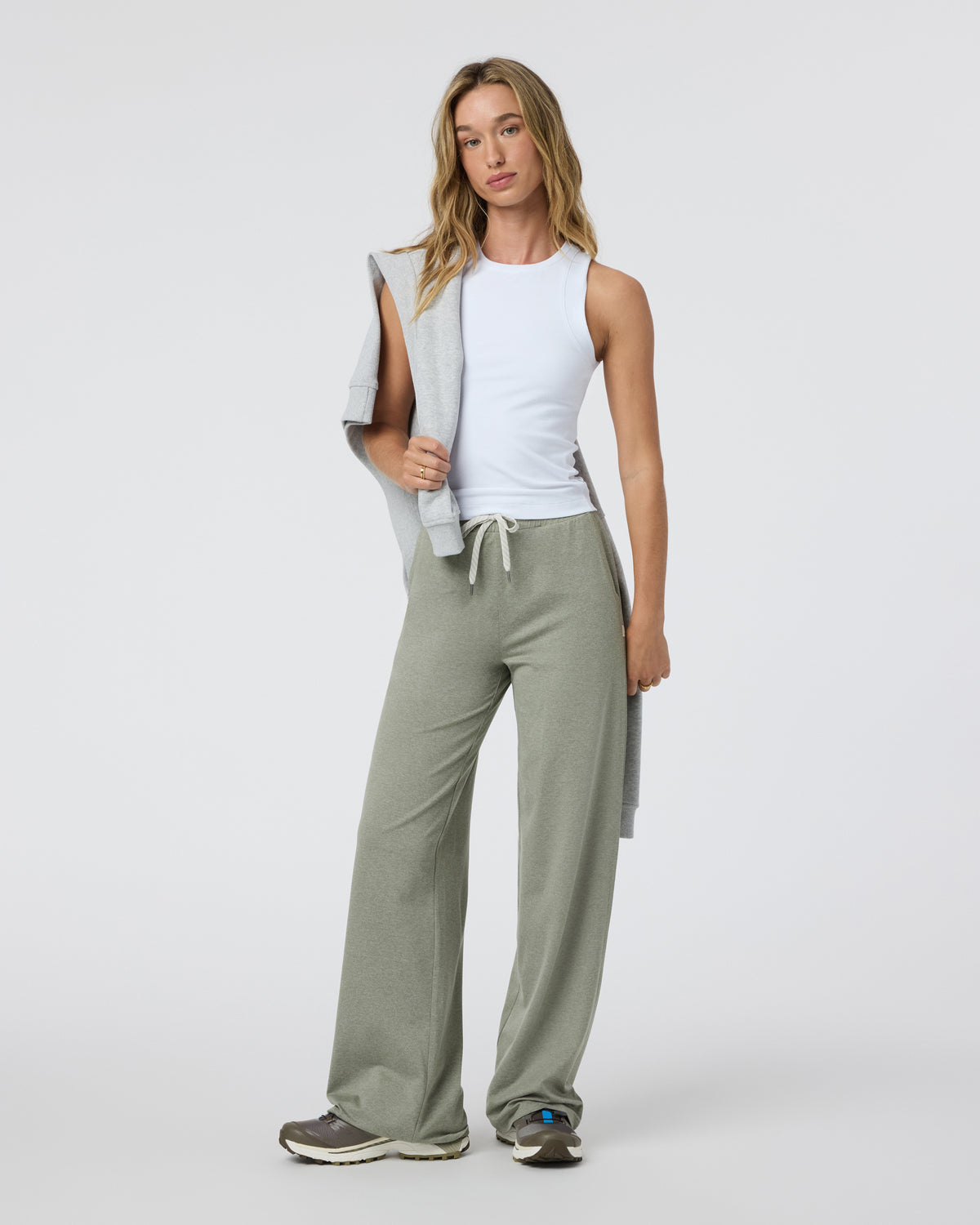 Pose Modern Tank White | Vuori US