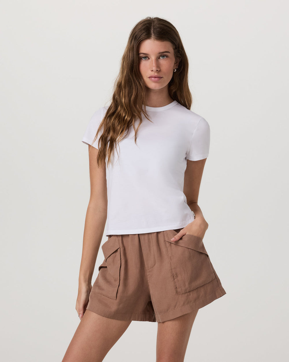Short Sleeve Feather Classic Tee Women's White T-Shirt | Vuori Discount