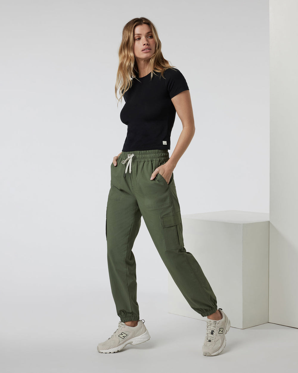 Feather Baby Tee Women's Black Fitted Tee | Vuori Online