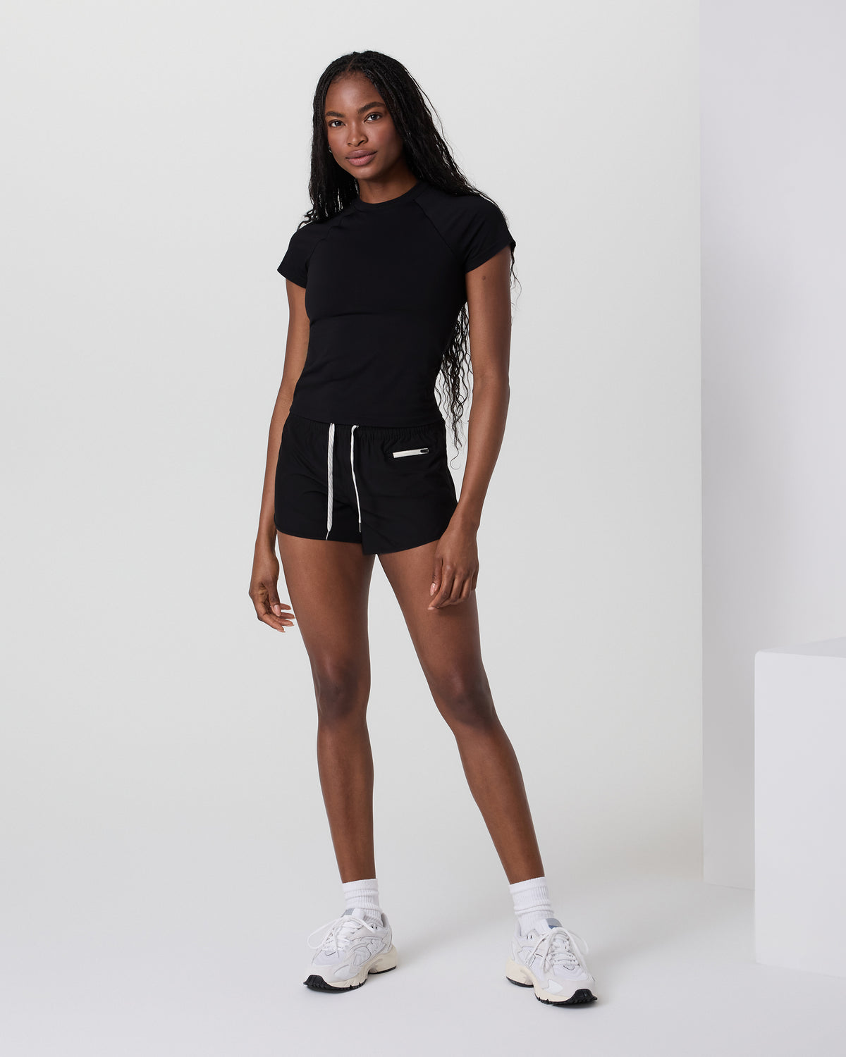Short Sleeve Seamless Surge Tee Black | Vuori Outlet