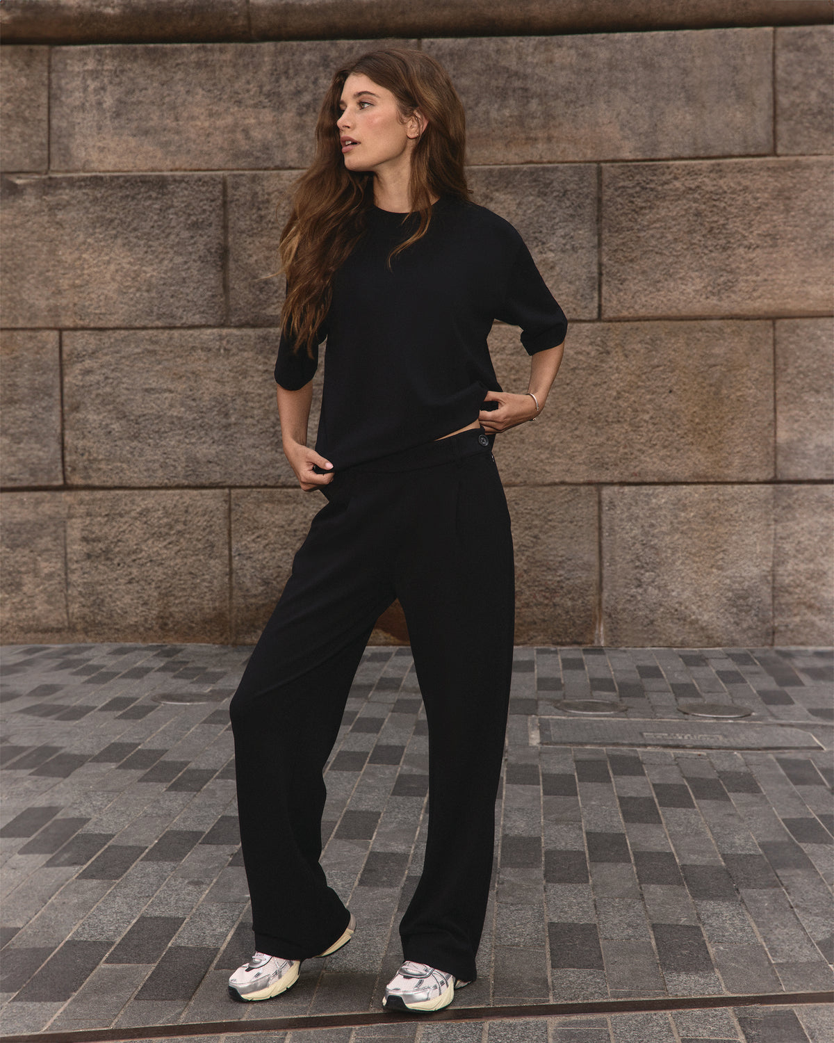 Short Sleeve Maven Oversized Tee Women's Black T-Shirt | Vuori US