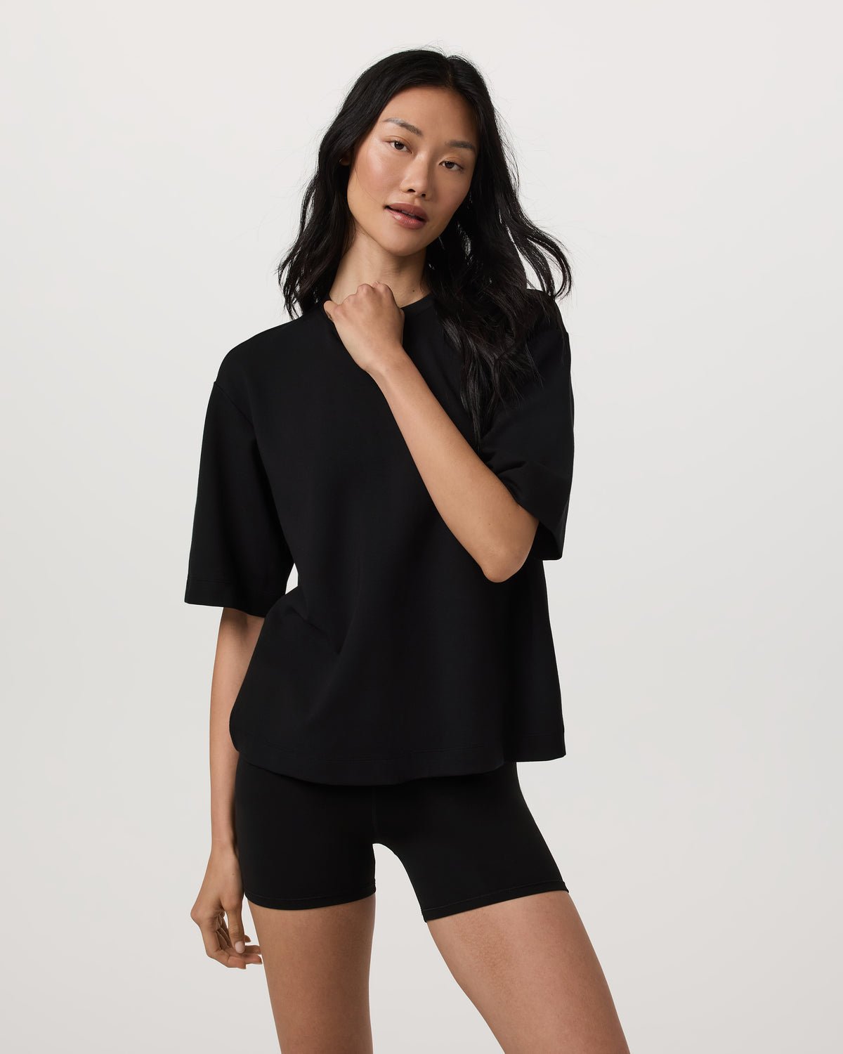 Short Sleeve Maven Oversized Tee Women's Black T-Shirt | Vuori US