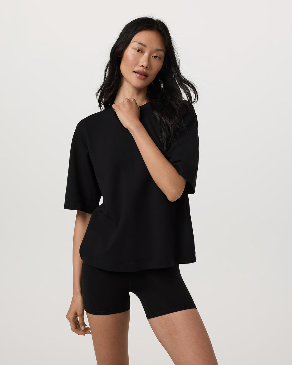 Short Sleeve Maven Oversized Tee Women's Black T-Shirt | Vuori US