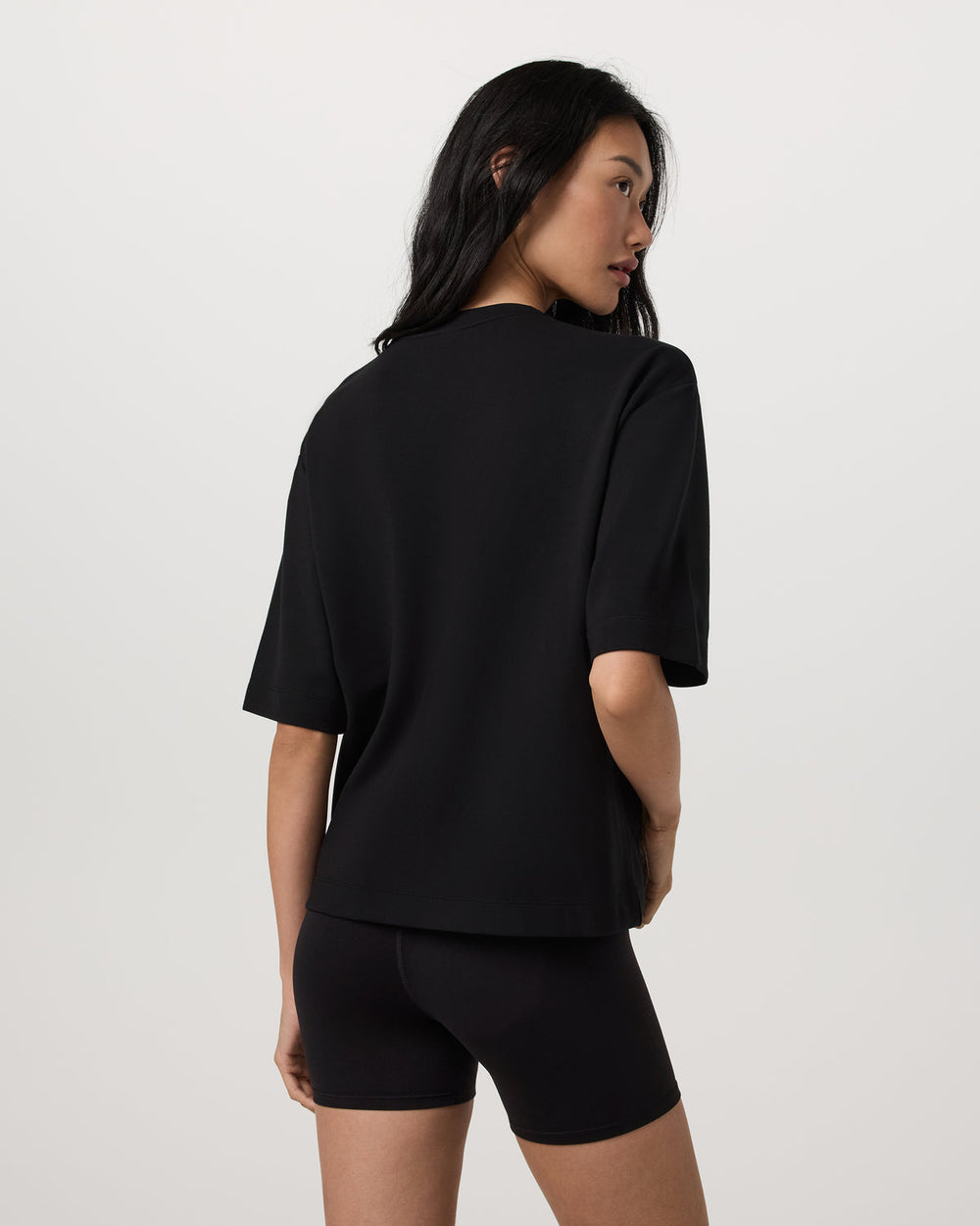 Short Sleeve Maven Oversized Tee Women's Black T-Shirt | Vuori US