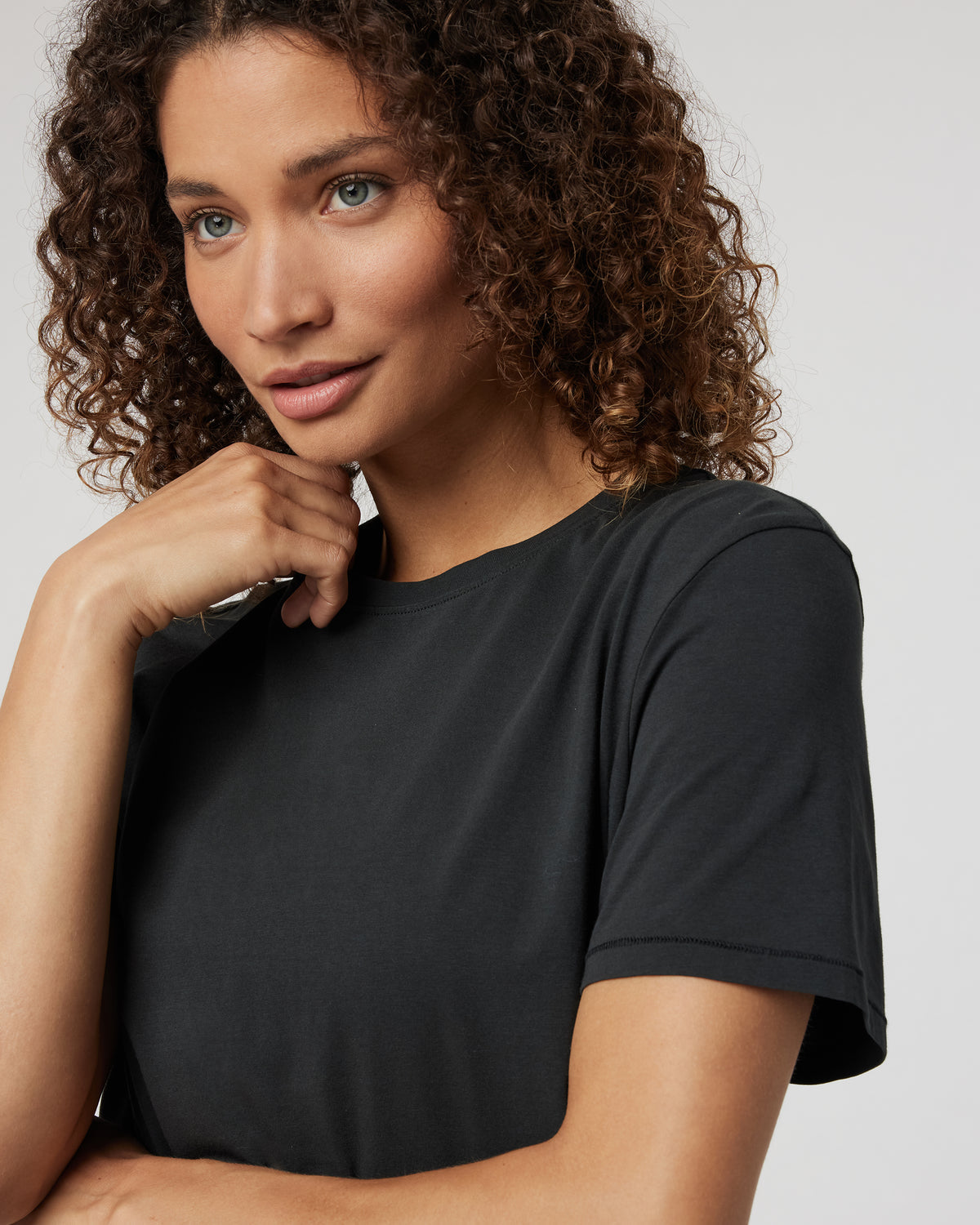 Feather Tee Women's Washed Black Tee | Vuori Sale