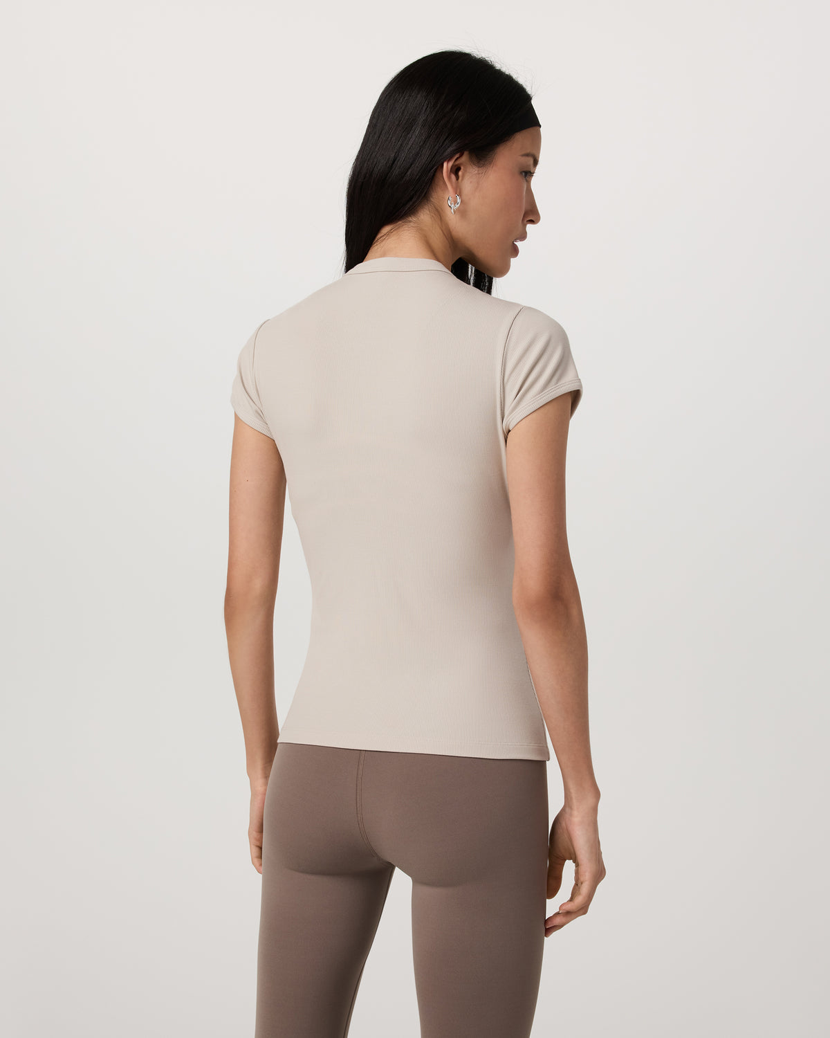 Short Sleeve Pose Button Up Women's Mushroom Crewneck | Vuori Online