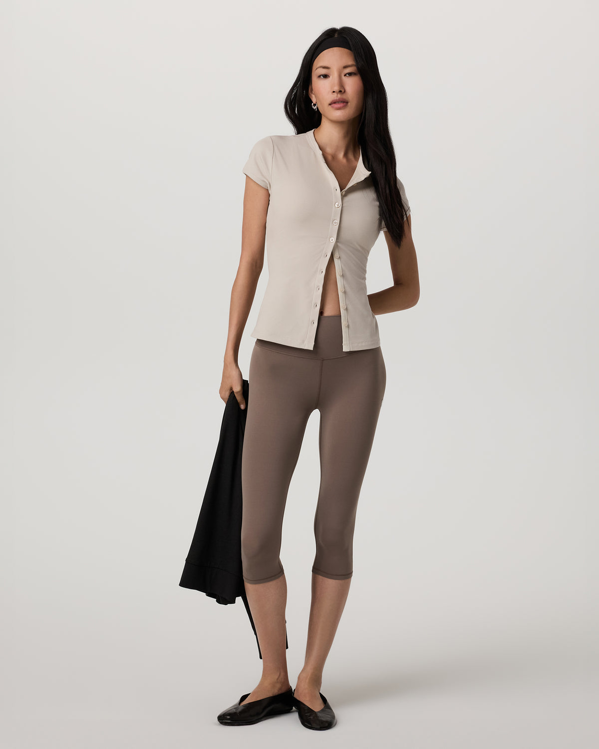 Short Sleeve Pose Button Up Women's Mushroom Crewneck | Vuori Online