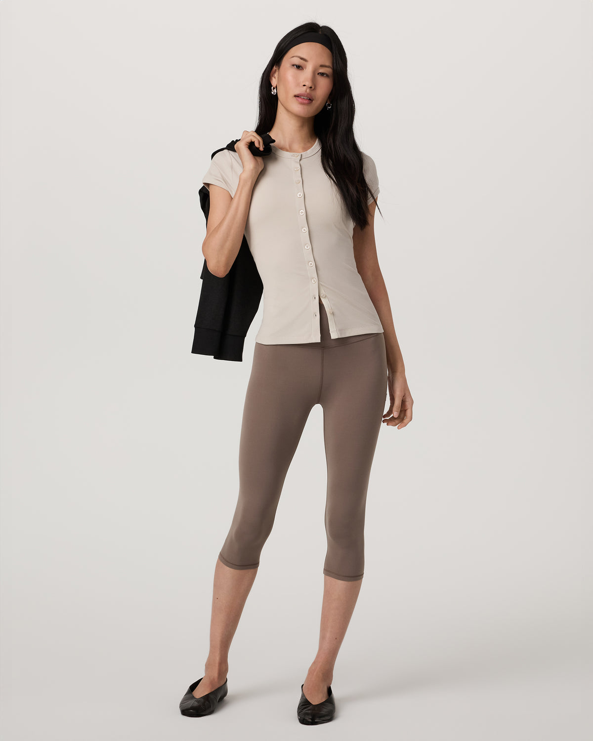 Short Sleeve Pose Button Up Women's Mushroom Crewneck | Vuori Online