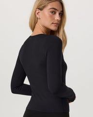 Women's Long Sleeve Halo Essential Scoop Solid Black | Vuori On sale