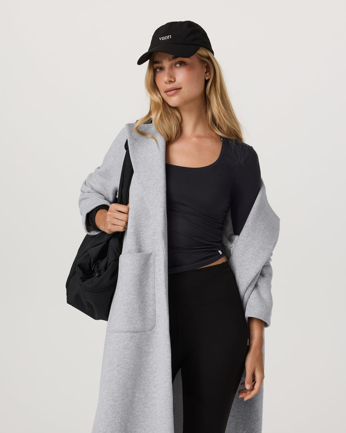 Women's Long Sleeve Halo Essential Scoop Solid Black | Vuori On sale