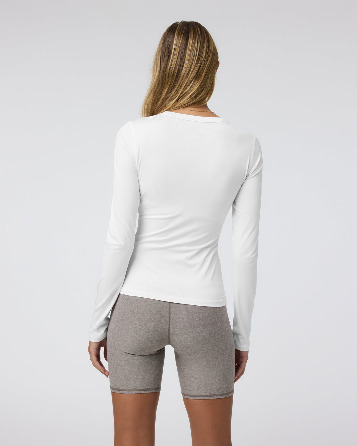 Long Sleeve Lux Crew Tee White | Vuori Outlet
