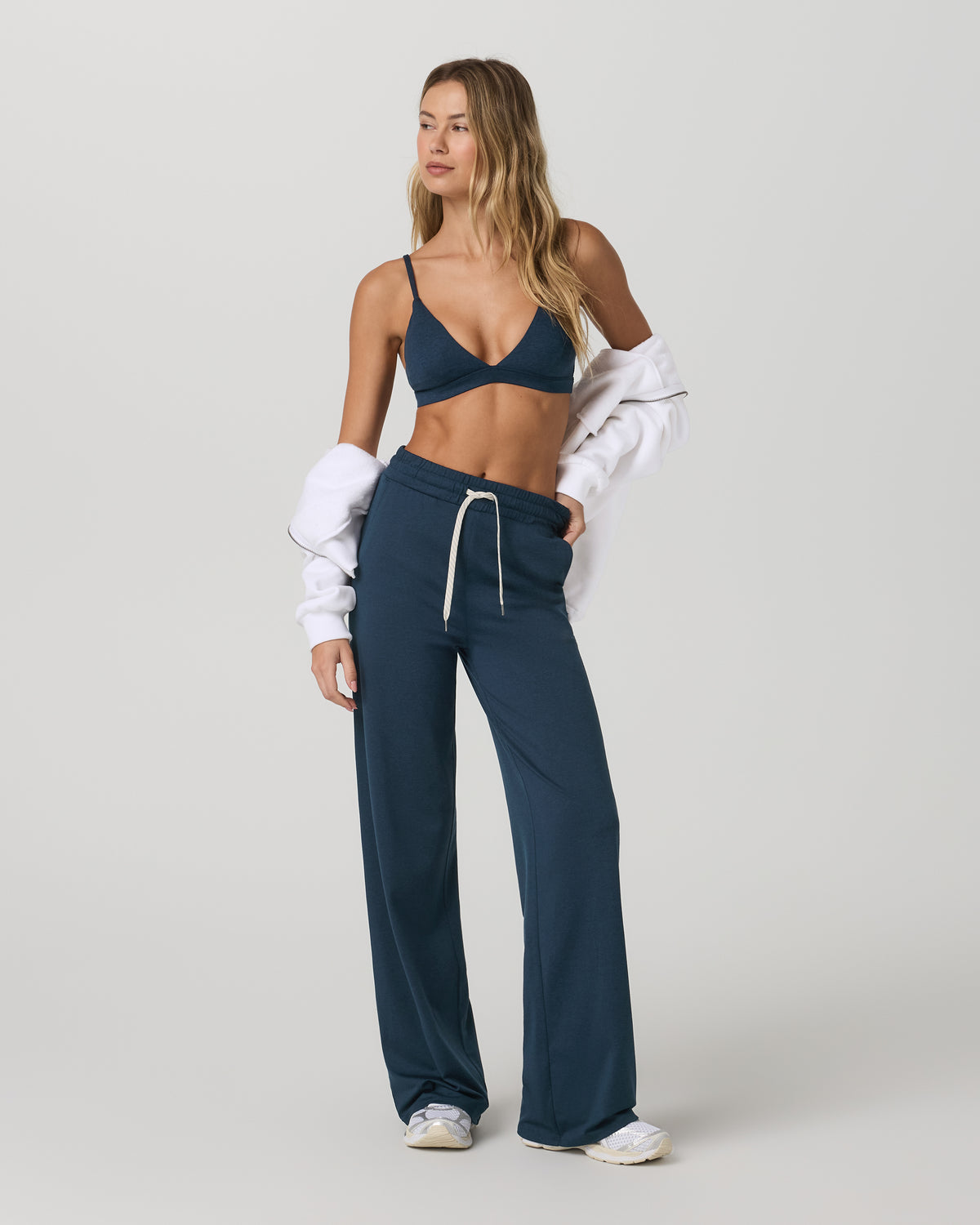 Halo Triangle Bra Blue Coast Heather Low-Support Bra | Vuori US