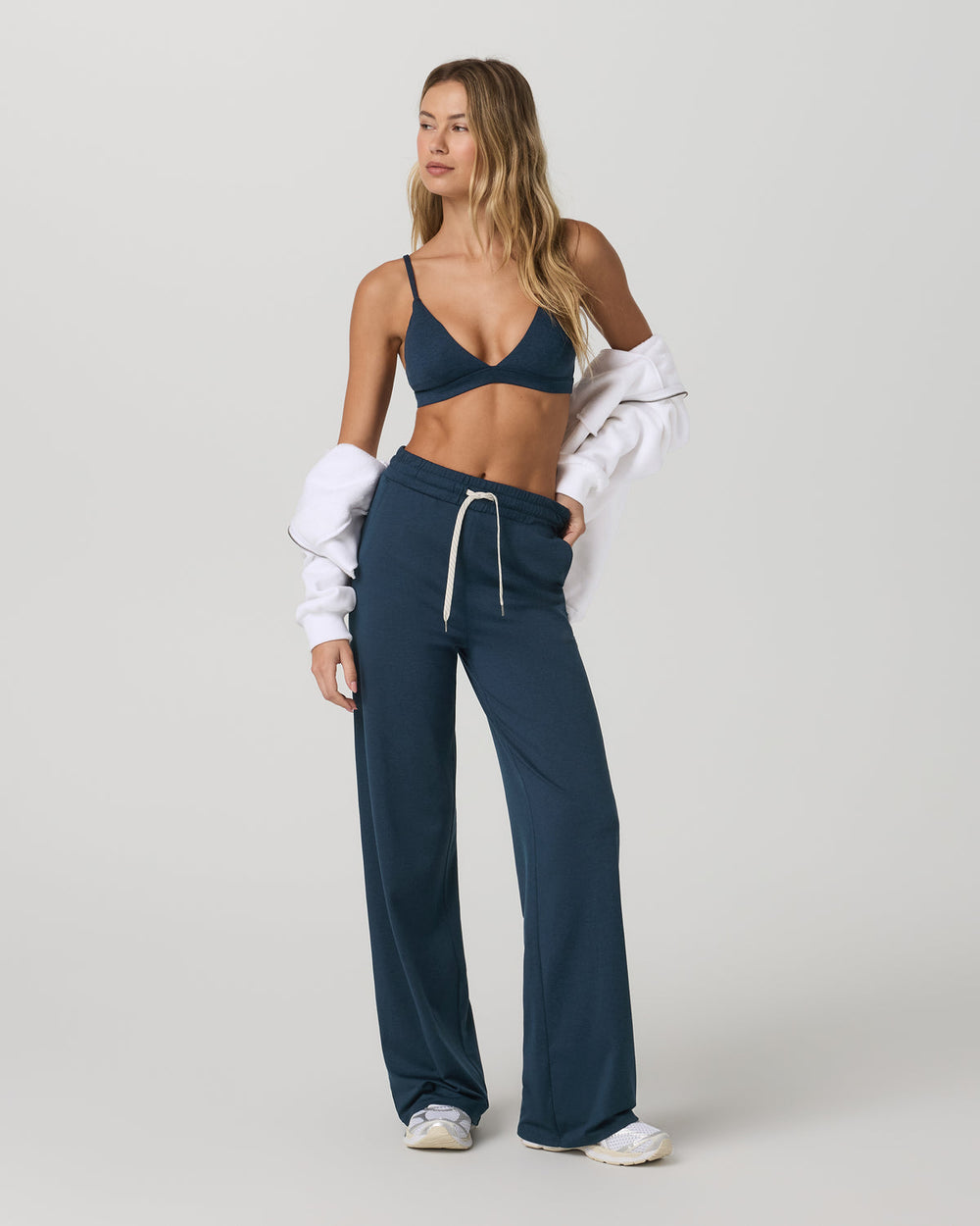 Halo Triangle Bra Blue Coast Heather Low-Support Bra | Vuori US