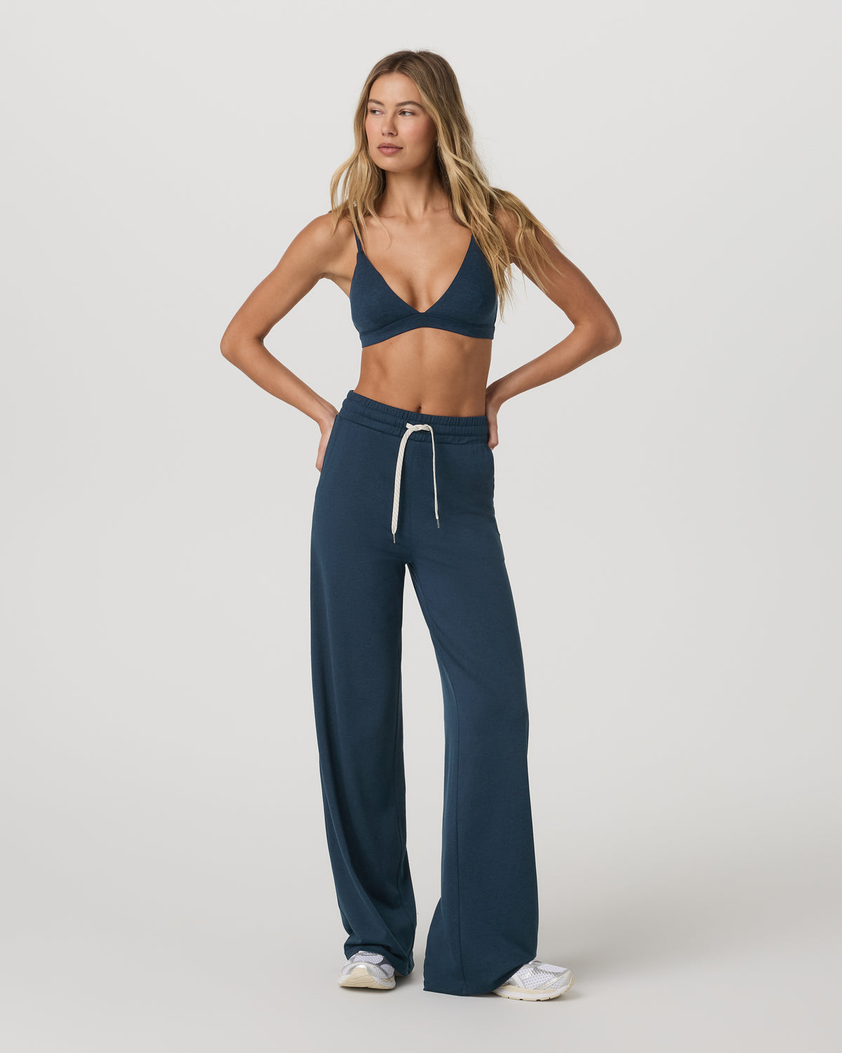 Halo Triangle Bra Blue Coast Heather Low-Support Bra | Vuori US