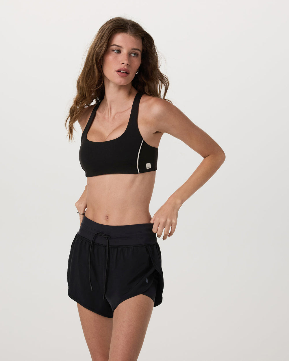 Daily Piped Bra Women's Black Sports Bra | Vuori