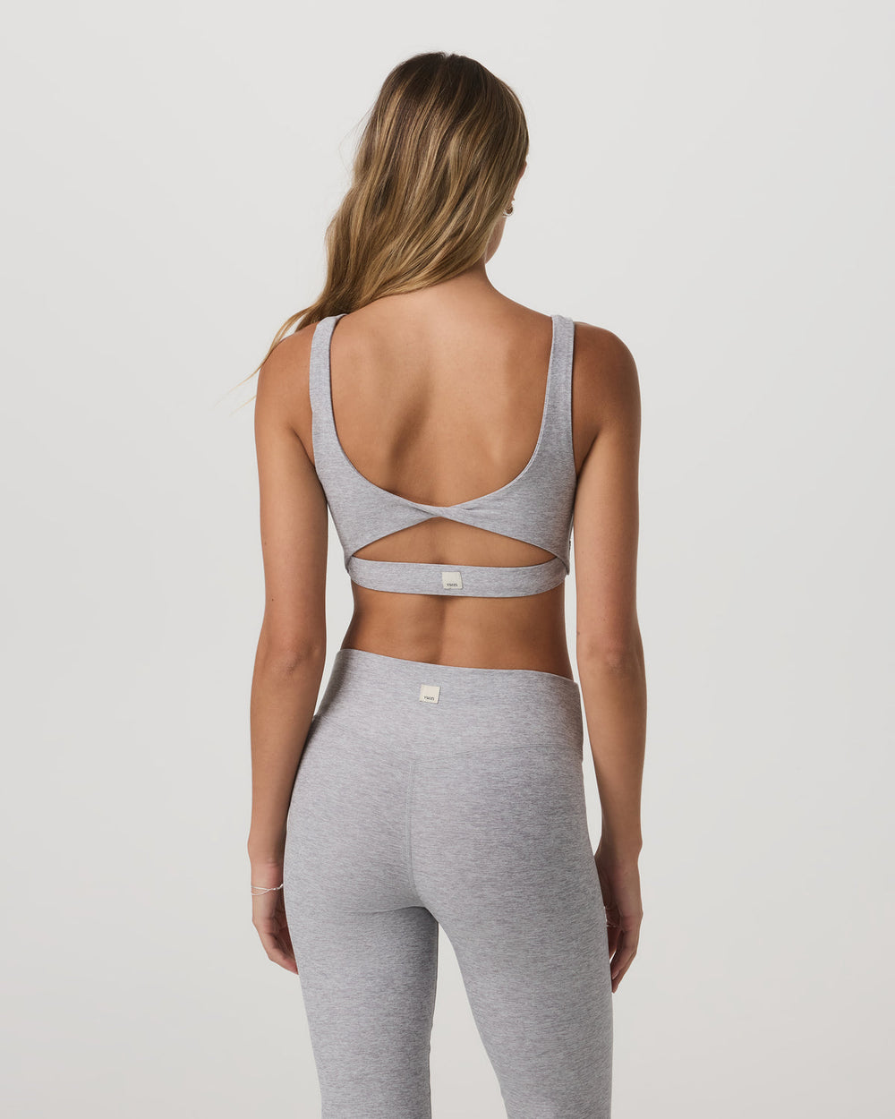 Elevation Rhythm Bra Light Heather Grey | Vuori On sale