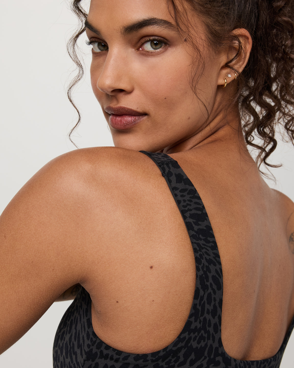Vuori AllTheForm™ Bra Black Blurred Torrent Sports Bra | Vuori For sale
